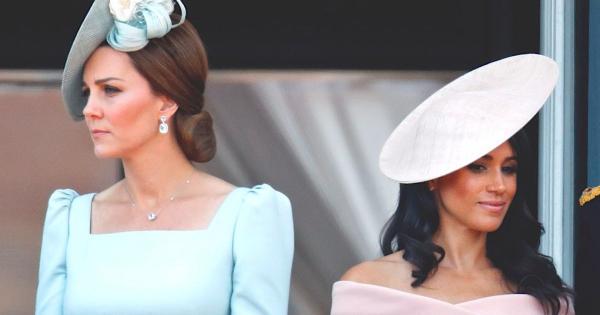 Katalin hercegné és Meghan Markle stílusa között sokak számára nehéz lehet a választás. Mindkét nő egyedi módon képviseli a divatot, azonban különböző irányzatokat követnek. Katalin hercegné eleganciájával és klasszikus megjelenésével a brit hagyományokat