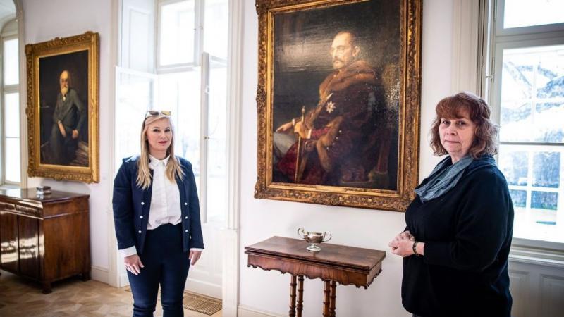 Felfedeztük a kastély rejtett kincseit, ahol gróf Tisza Ilona számos családi titkot osztott meg velünk - galériával és videóval kiegészítve.