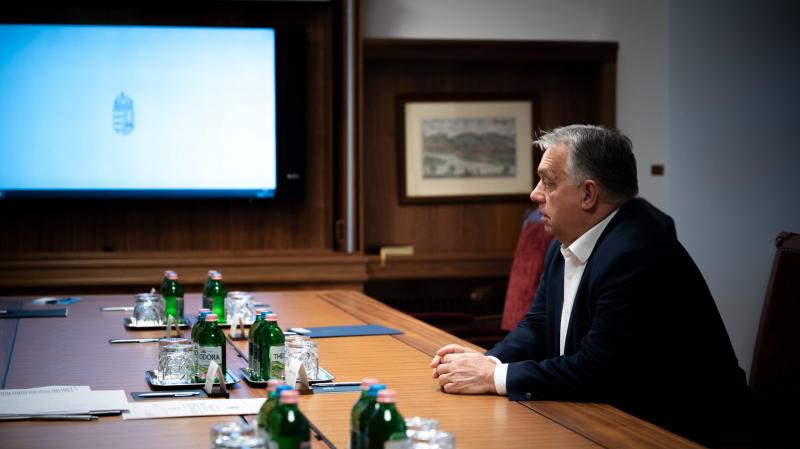 Orbán Viktor rendkívüli ülés összehívását határozta el a közel-keleti válság következtében.