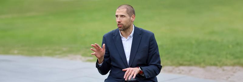Fedezd fel a kibervédelem új dimenzióit: Marsi Tamással készült exkluzív interjú a Magyarország Kiberstratégiájáról. Ismerd meg azokat a friss megközelítéseket és innovatív megoldásokat, amelyek a digitális biztonság jövőjét formálják hazánkban!