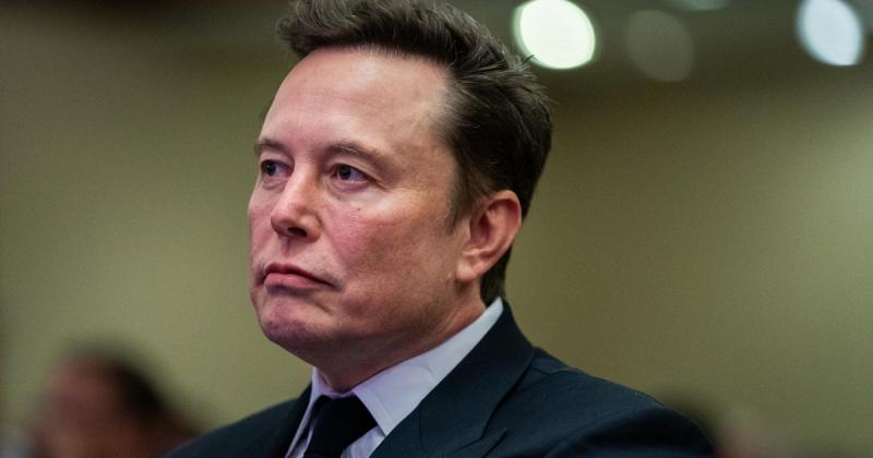 Elon Musk jogi lépéseket tett az Apple és az OpenAI ellen, beperelve őket.