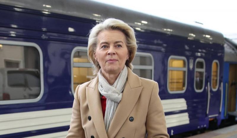 Ursula von der Leyen javaslatot tett egy különleges jóvátételi kölcsön biztosítására Ukrajna számára.