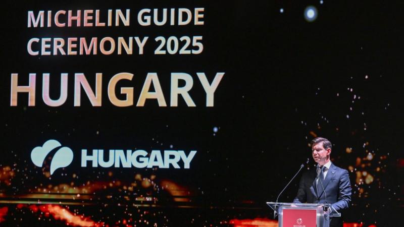 Természetesen, itt van egy egyedi változat a megadott szövegről:

**Michelin Útmutató: A 2025-ös év legkiválóbb magyar éttermei**

A Michelin Útmutató 2025-ös kiadása bemutatja a legkiemelkedőbb magyar éttermeket, melyek a gasztronómiai élmények új szintj