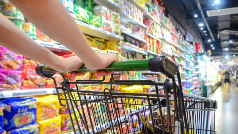 Új versenytárs lépett a piacra, amely komoly kihívást jelent a Lidl és az Aldi számára, hiszen rendkívül alacsony árakkal robbant be az üzletlánc.