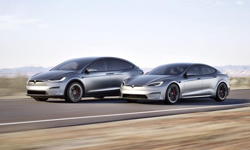 Magyarországon bemutatkozik a frissített Tesla Model S és Model X, melyek új szintre emelik az elektromos autózás élményét. Az innovatív dizájn, a fejlett technológiai megoldások és a kiemelkedő teljesítmény garantálja, hogy ezek a modellek ne csak a körn